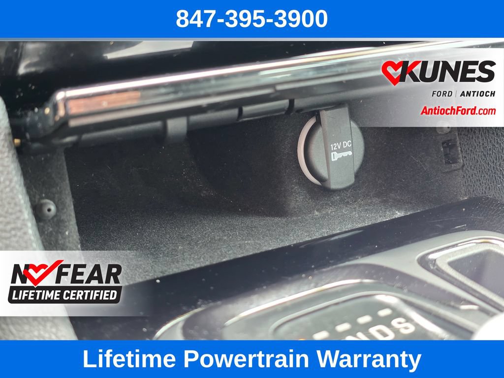 Used 2019 Chrysler 300 S AWD/4WD image 35