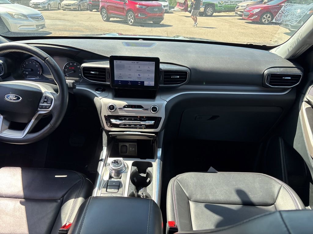 Certified 2023 Ford Explorer XLT w/ Equipment Group 202A image 10