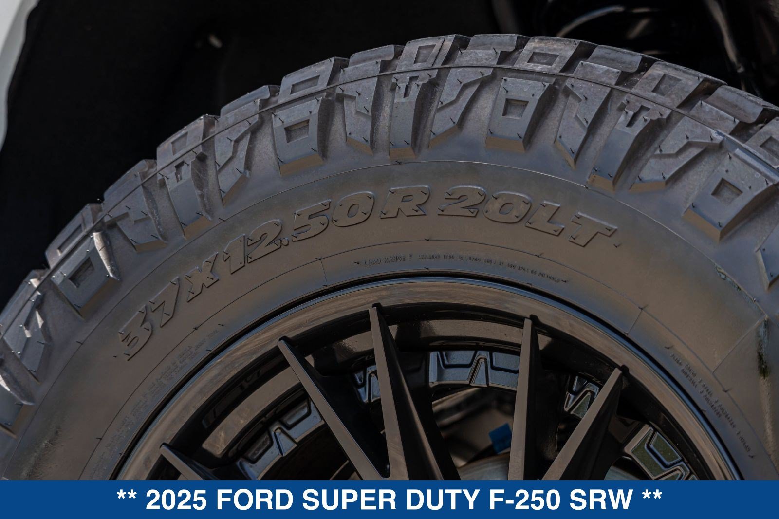 Certified 2025 Ford F250 Lariat w/ Lariat Ultimate Package AWD/4WD image 23