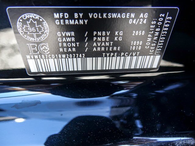 Used 2024 Volkswagen Golf R AWD/4WD image 26