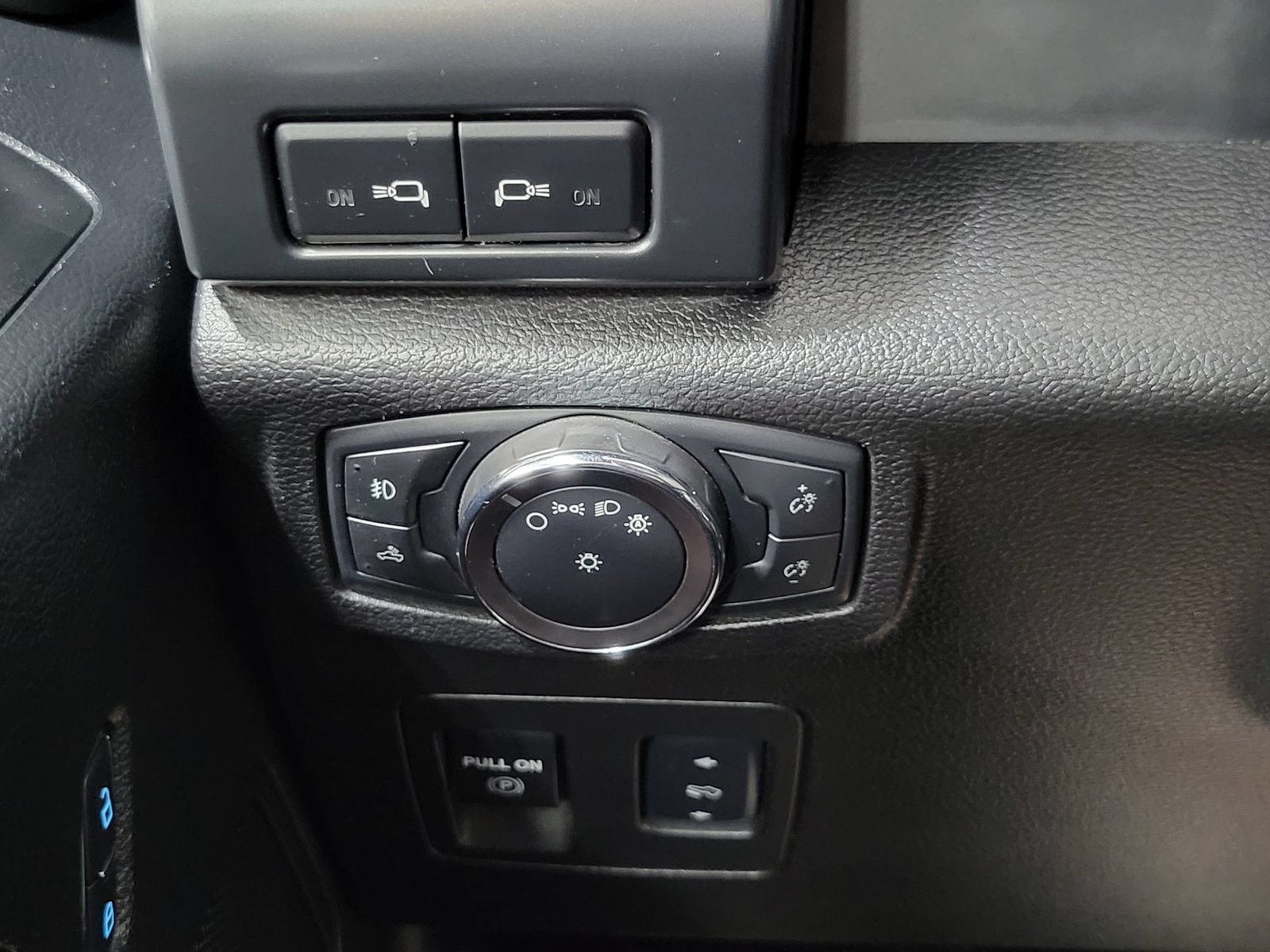 Certified 2018 Ford F150 XLT w/ Equipment Group 302A Luxury AWD/4WD image 14
