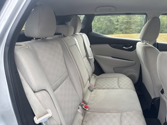 Used 2022 Nissan Rogue Sport SV image 38