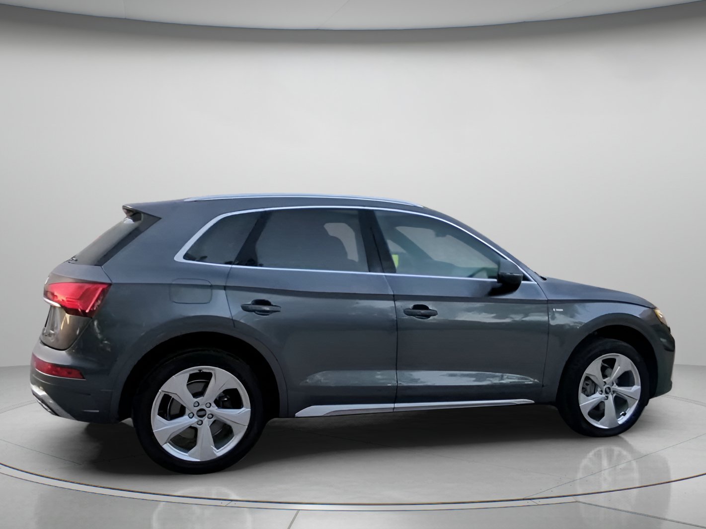 Used 2022 Audi Q5 2.0T Premium Plus w/ Premium Plus Package AWD/4WD image 31
