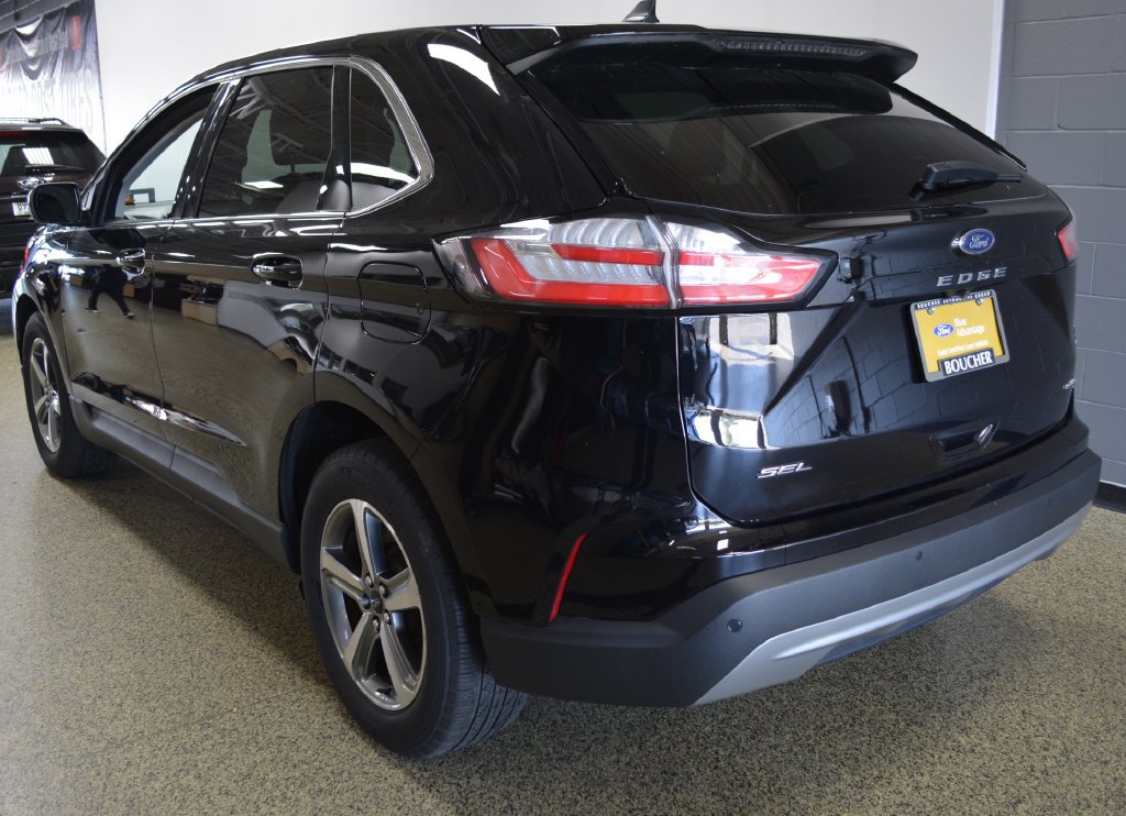 Certified 2024 Ford Edge SEL w/ Convenience Package AWD/4WD image 4