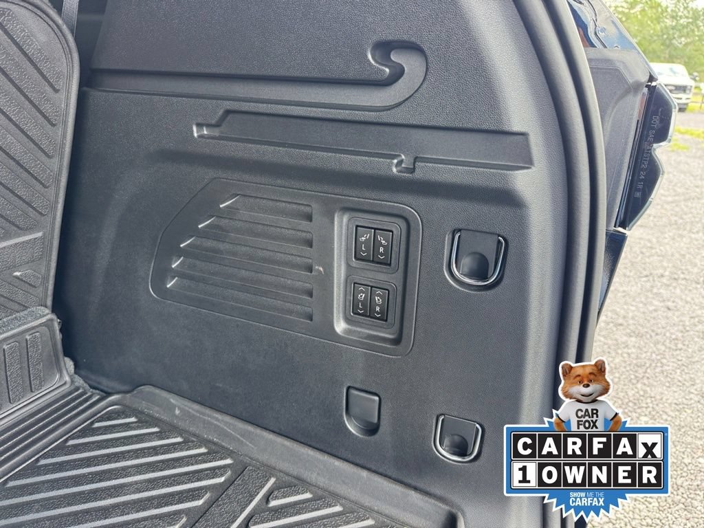 Used 2026 Chevrolet Traverse RS FWD image 32