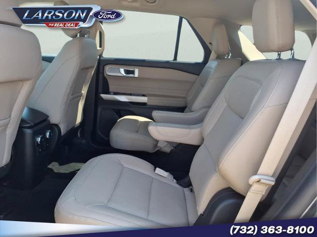 Certified 2023 Ford Explorer Limited AWD/4WD image 15