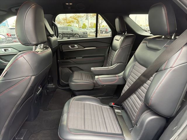 Certified 2025 Ford Explorer ST-Line image 17