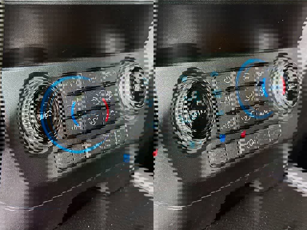 Certified 2019 Ford F150 Raptor w/ Equipment Group 802A Luxury image 21