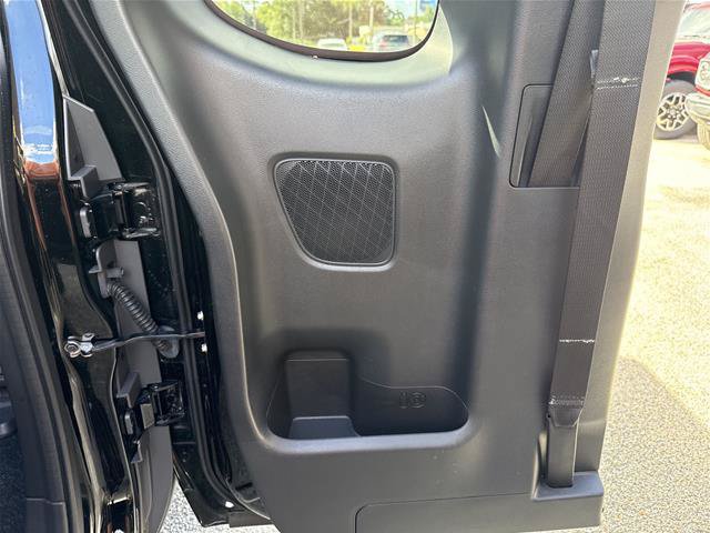 Used 2025 Nissan Frontier SV RWD image 27