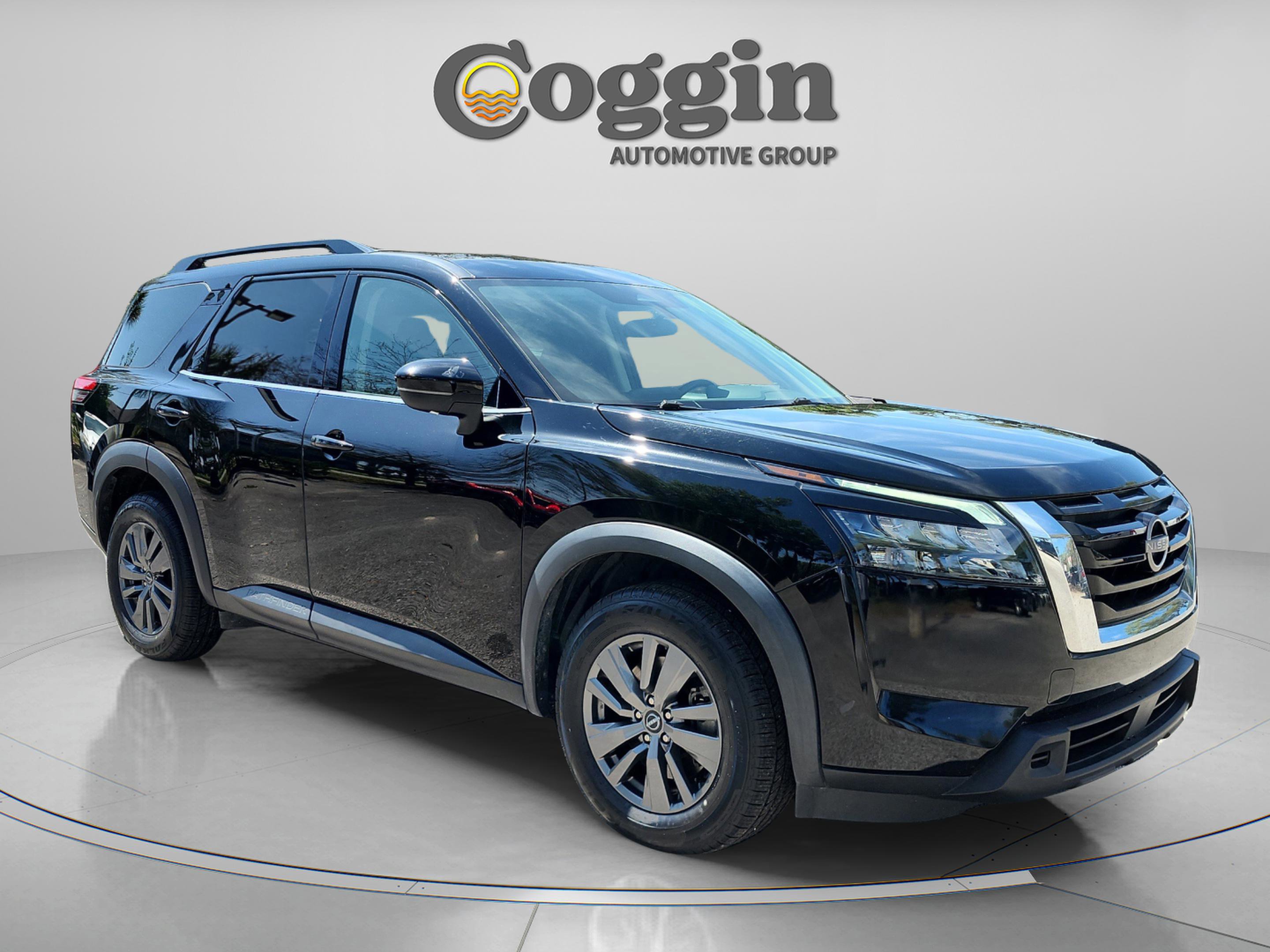Used 2023 Nissan Pathfinder SV image 7