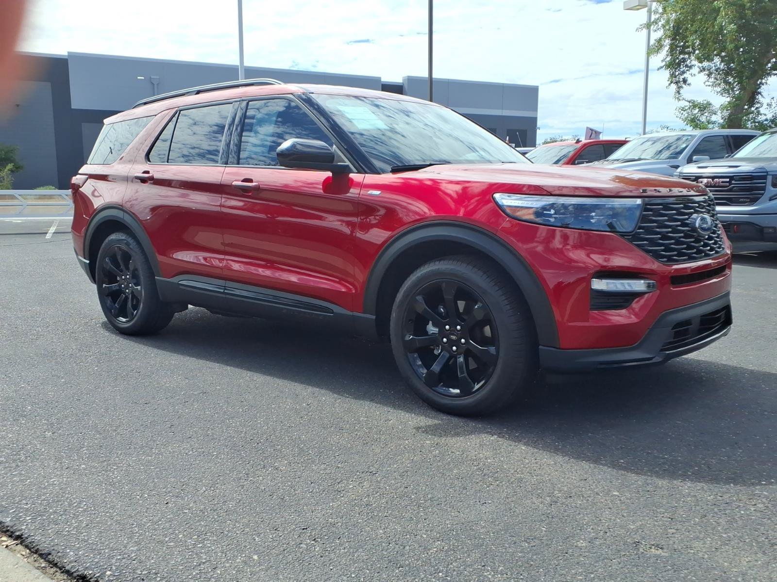 Certified 2023 Ford Explorer ST-Line w/ Class IV Trailer Tow Package RWD image 8