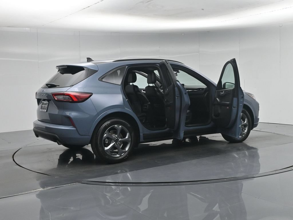 Certified 2024 Ford Escape ST-Line w/ Tech Pack #1 FWD image 6