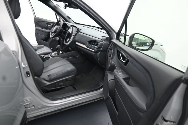 Used 2025 Subaru Forester Limited w/ Popular Package #1 AWD/4WD image 14