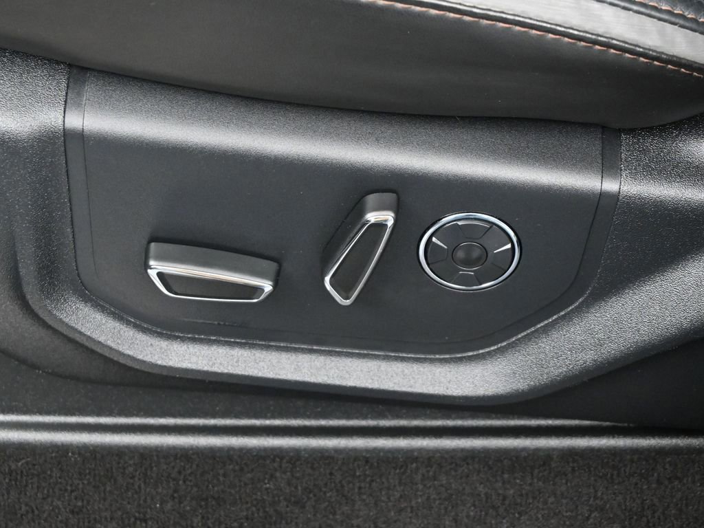 Certified 2018 Ford F350 Platinum w/ Platinum Ultimate Package image 38