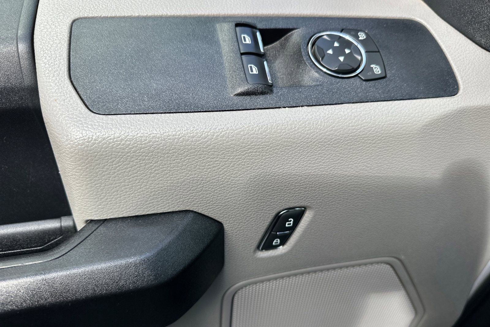 Certified 2019 Ford F550 2WD Regular Cab Super Duty image 10
