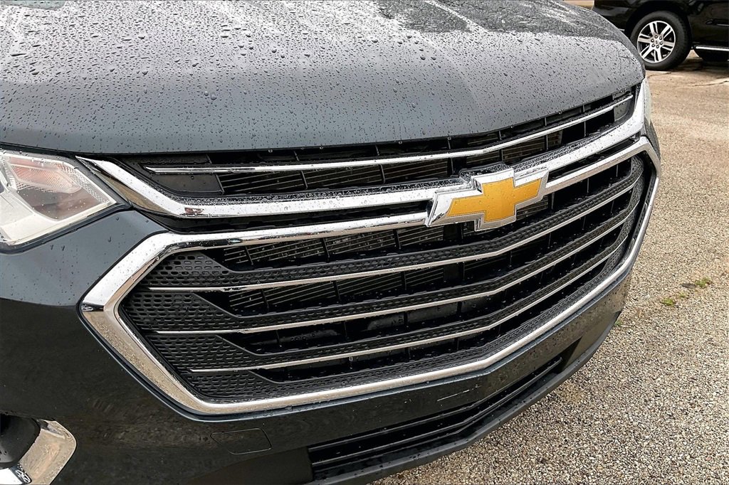 Used 2021 Chevrolet Traverse LT image 28