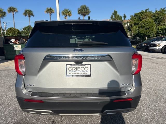 Certified 2023 Ford Explorer XLT w/ Equipment Group 202A AWD/4WD image 3