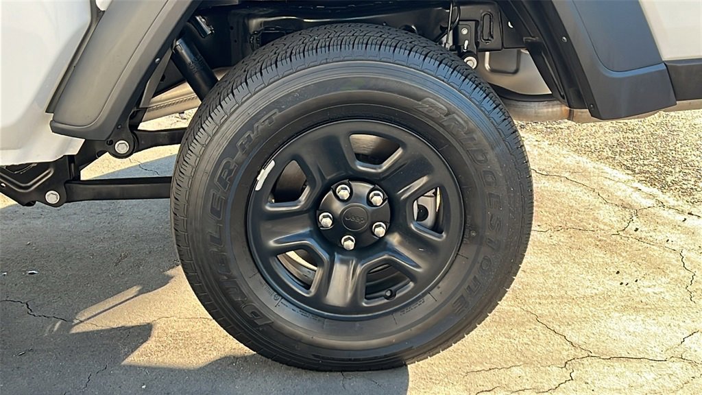 Used 2024 Jeep Gladiator Sport image 5