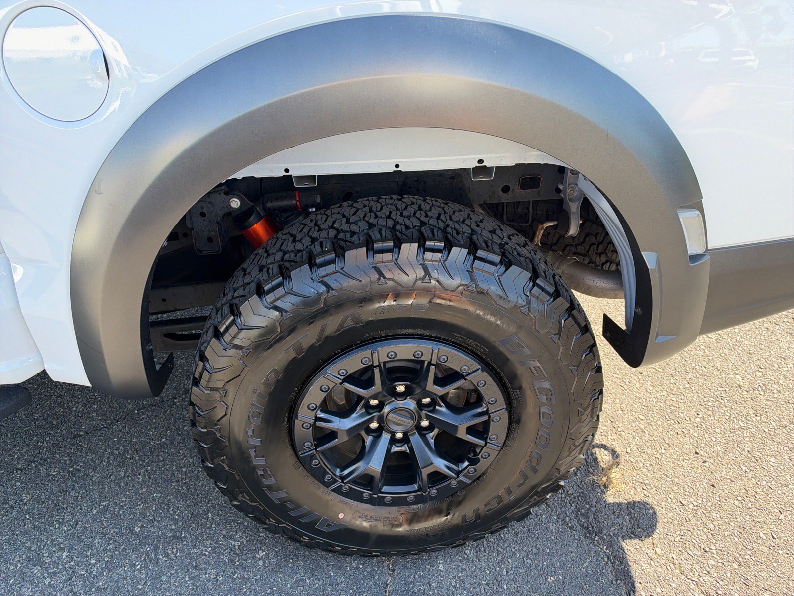 Certified 2023 Ford F150 Raptor w/ Raptor 37 Performance Package AWD/4WD image 33