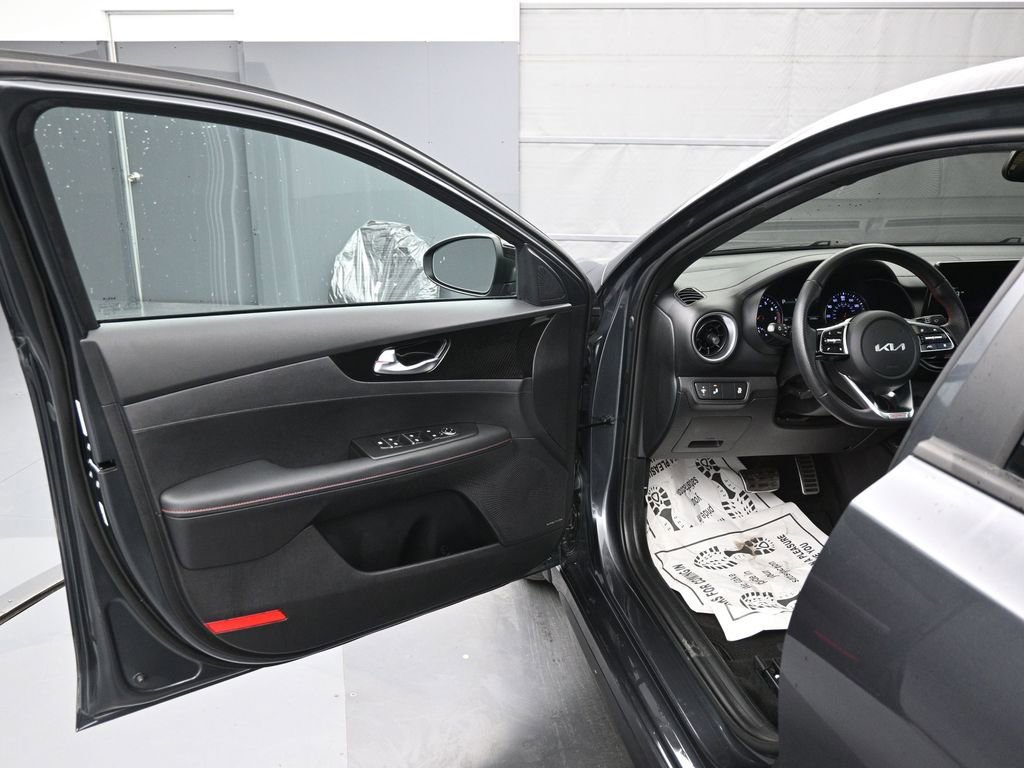 Used 2023 Kia Forte GT w/ GT2 Package image 9