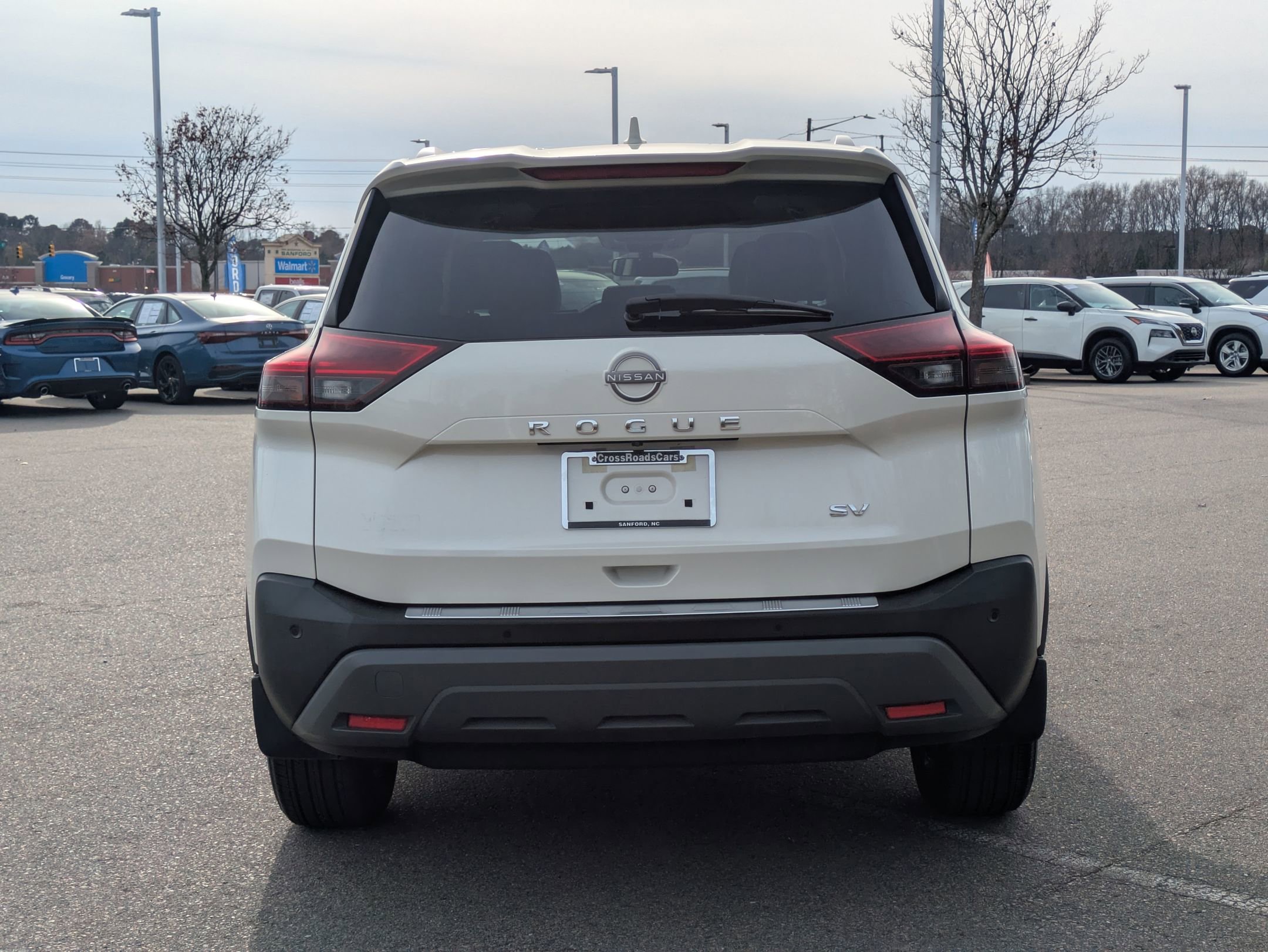 Used 2022 Nissan Rogue SV w/ SV Premium Package image 5