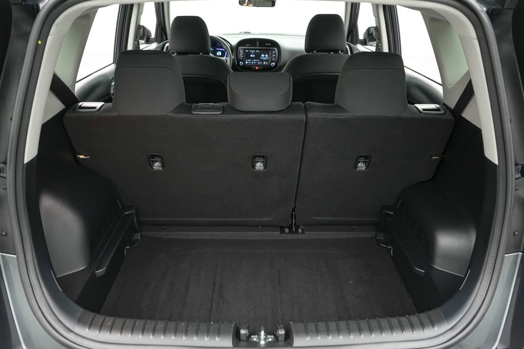 Used 2025 Kia Soul LX FWD image 20