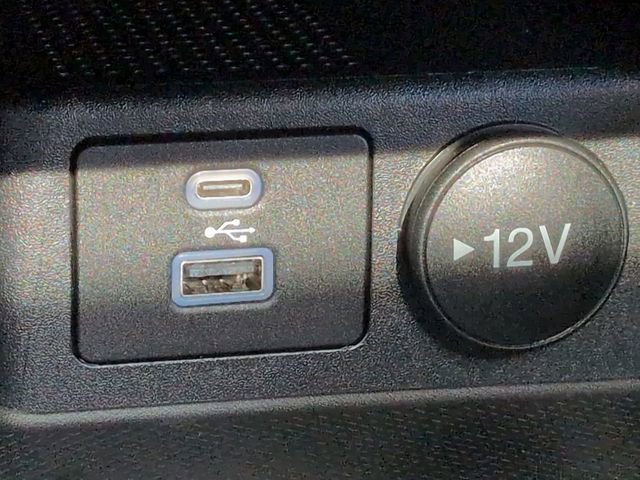 Certified 2022 Ford Escape SE w/ SE Sport Appearance Package image 22