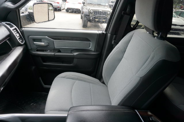 Used 2022 RAM 2500 Big Horn w/ Level C Equiment Group RWD image 34