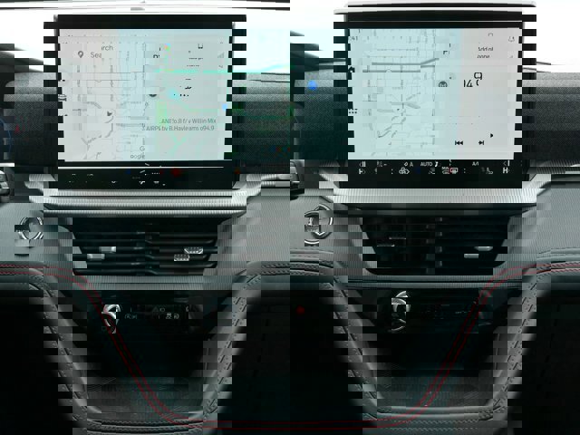 Certified 2025 Ford Explorer ST-Line w/ ST-Line Street Pack image 16