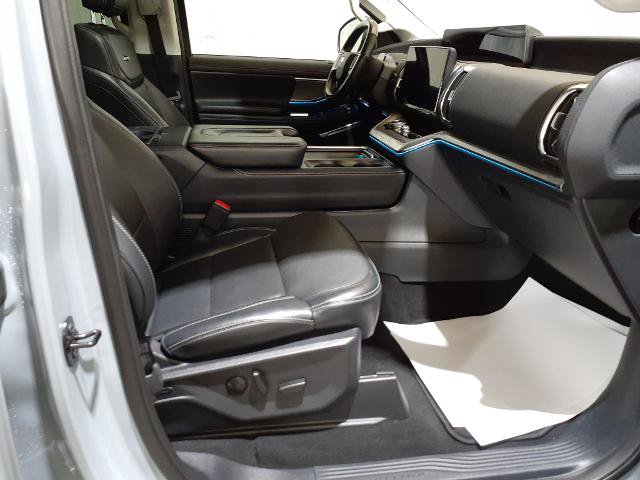 Certified 2025 Ford Expedition Platinum AWD/4WD image 30