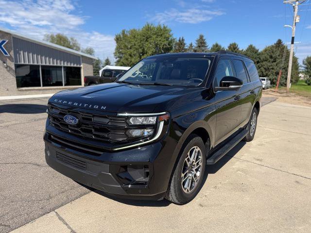 Certified 2025 Ford Expedition Active AWD/4WD image 2