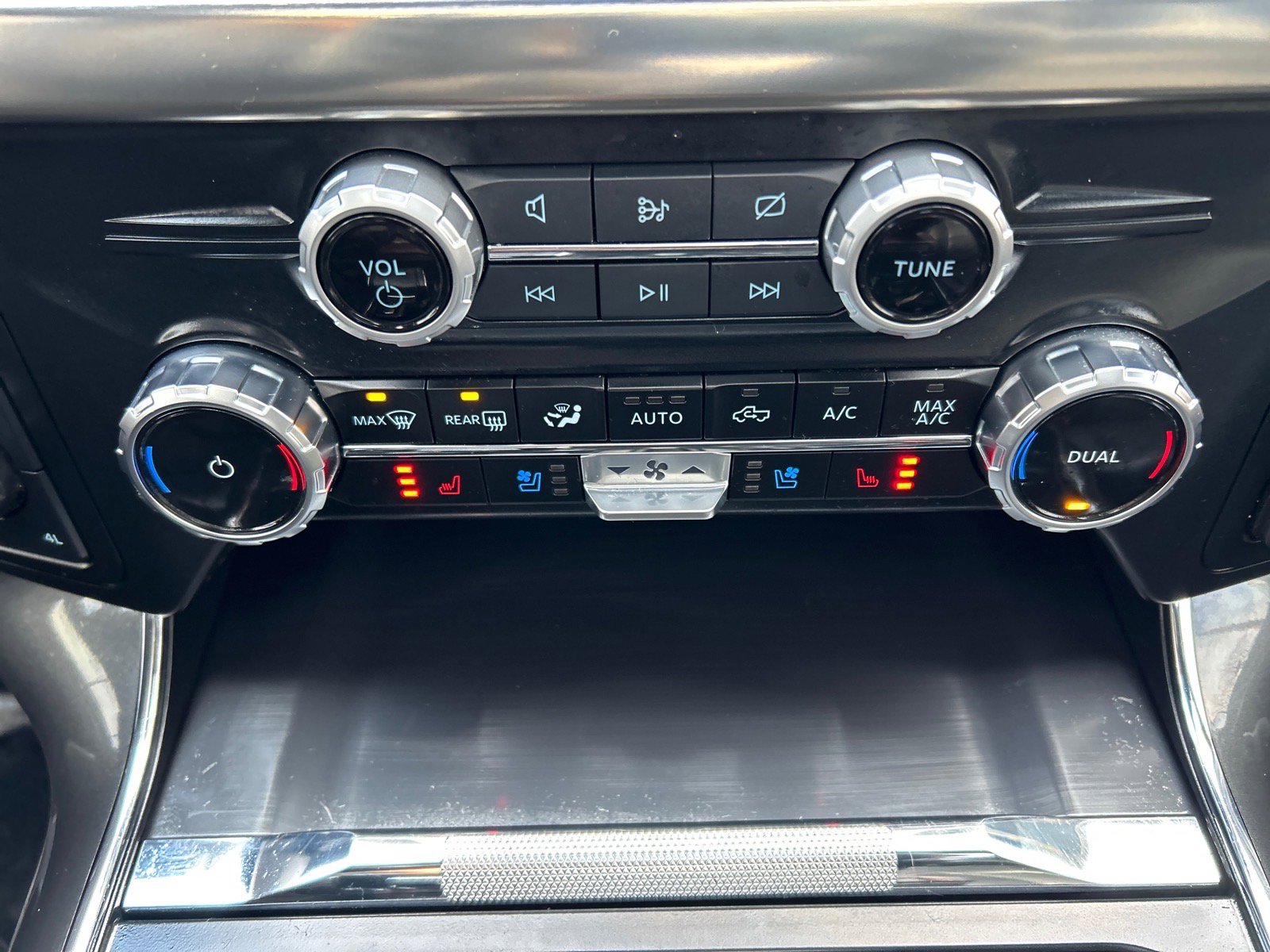 Certified 2023 Ford F150 Lariat w/ Equipment Group 502A High image 30