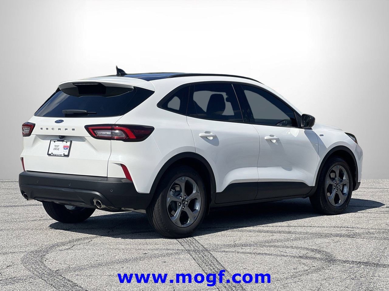 Certified 2025 Ford Escape ST-Line w/ Tech Pack #1 FWD image 3