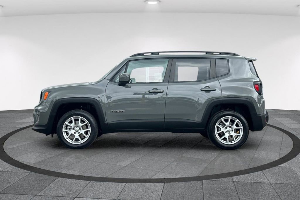 Used 2021 Jeep Renegade Latitude AWD/4WD image 7