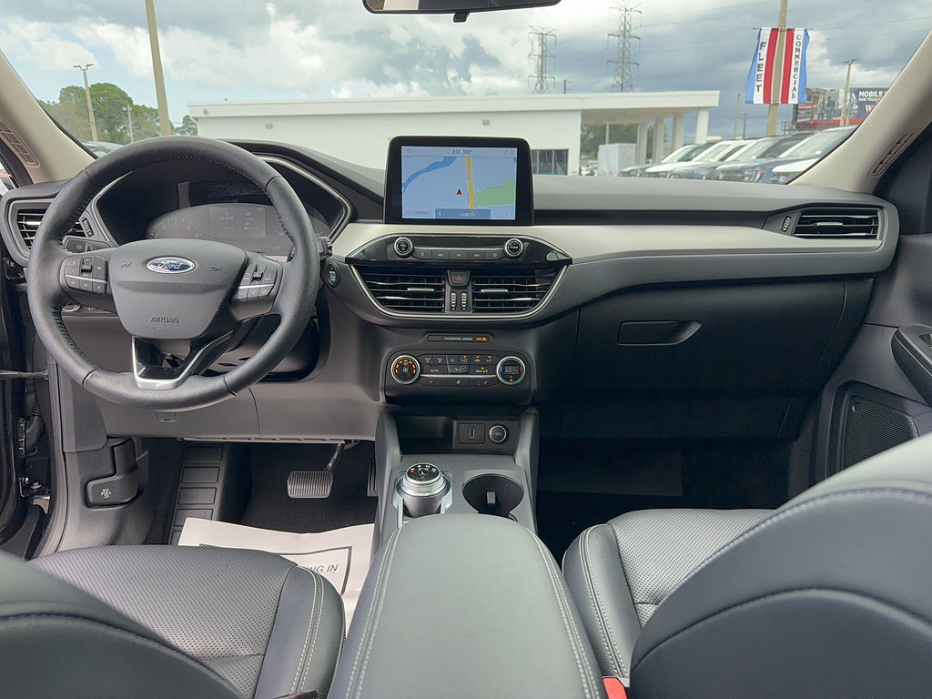 Certified 2020 Ford Escape SEL FWD image 28