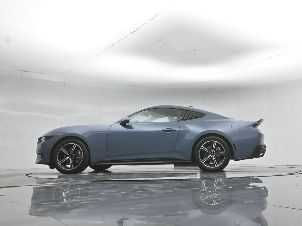 Certified 2025 Ford Mustang Coupe RWD image 8