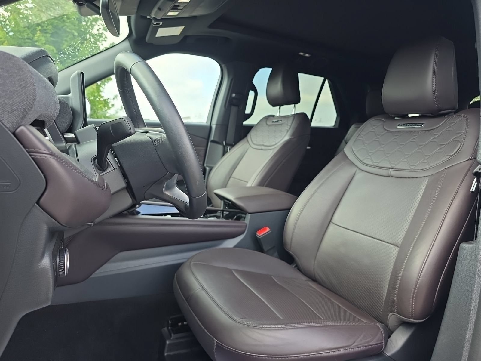 Certified 2025 Ford Explorer Platinum w/ LUX Leather Package AWD/4WD image 9