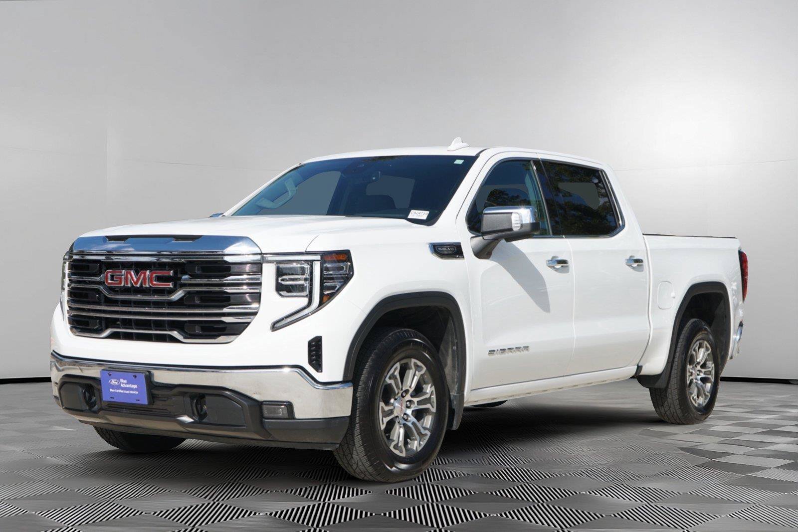 Used 2025 GMC Sierra 1500 SLT RWD image 8