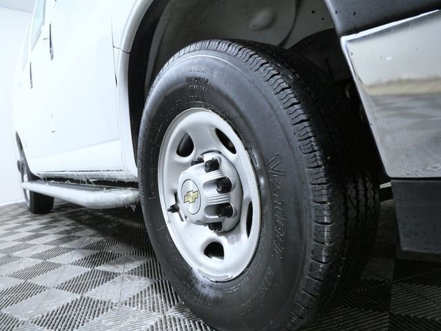 Used 2024 Chevrolet Express 2500 w/ Driver Convenience Package image 7
