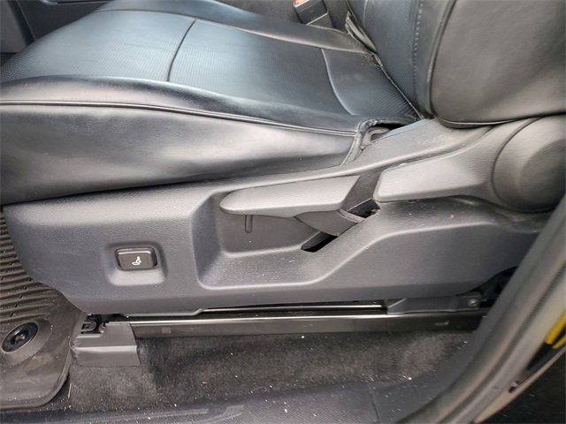 Used 2025 Toyota Tacoma SR5 image 13