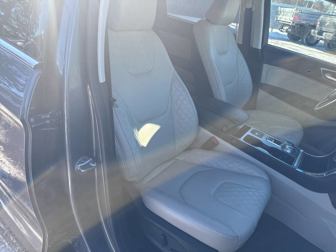 Certified 2024 Ford Edge Titanium image 22