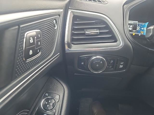 Certified 2024 Ford Edge Titanium AWD/4WD image 25