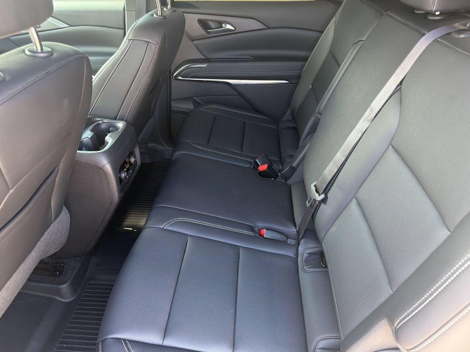 Used 2024 Chevrolet Traverse LT w/ Midnight/Sport Edition FWD image 22