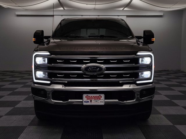 Certified 2023 Ford F250 Lariat w/ FX4 Off-Road Package AWD/4WD image 6