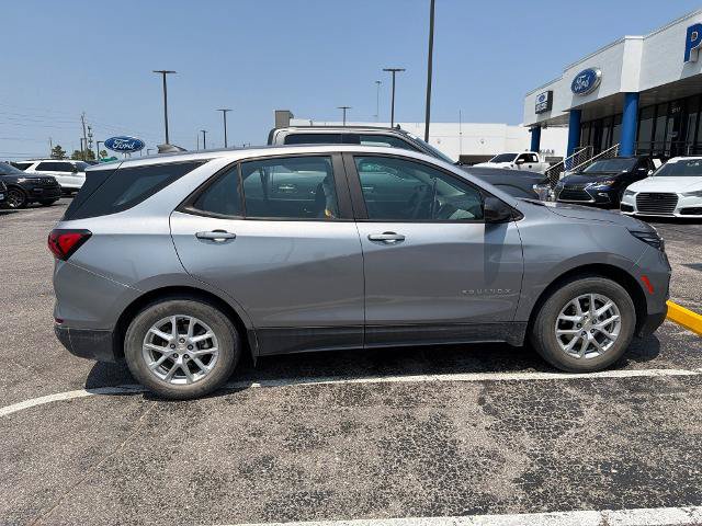 Used 2024 Chevrolet Equinox LS w/ Driver Confidence II Package FWD image 4