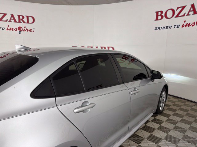 Used 2022 Toyota Corolla LE FWD image 17