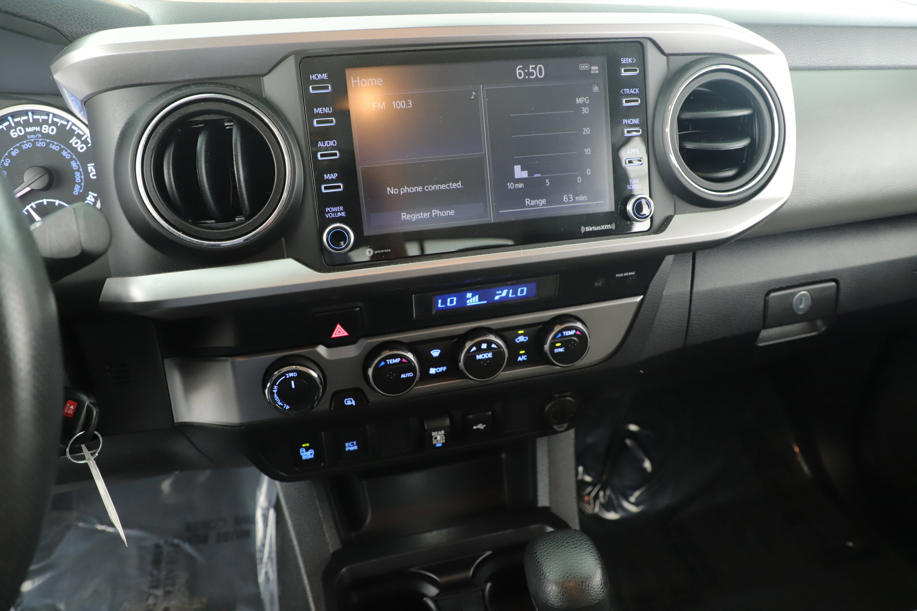 Used 2022 Toyota Tacoma SR5 w/ Technology Package image 14