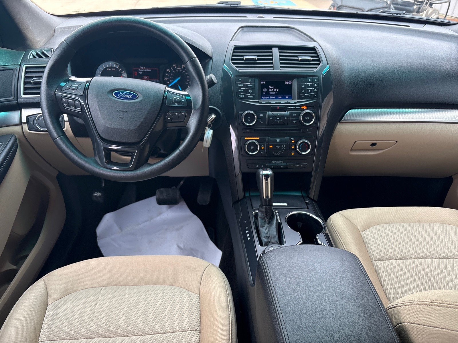 Certified 2017 Ford Explorer 4WD image 6