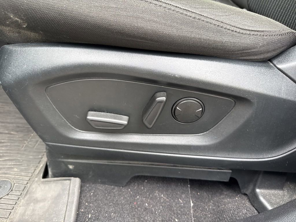 Certified 2024 Ford Explorer XLT image 9