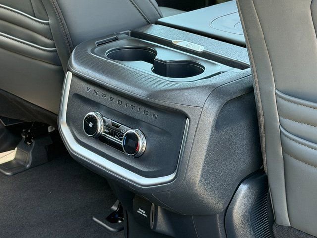 Certified 2025 Ford Expedition Active AWD/4WD image 22